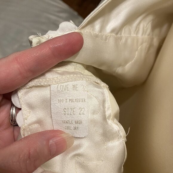 #17) Wedding Gown: Cream Roses - Picture 11 of 11